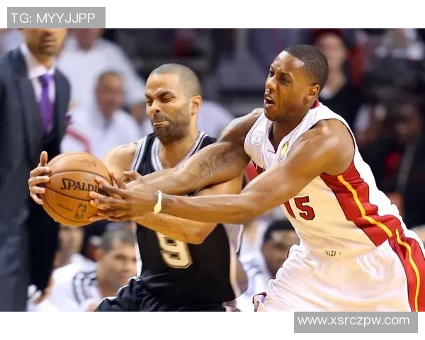 热火对国王的精彩对决查尔莫斯三分球十连击震撼全场